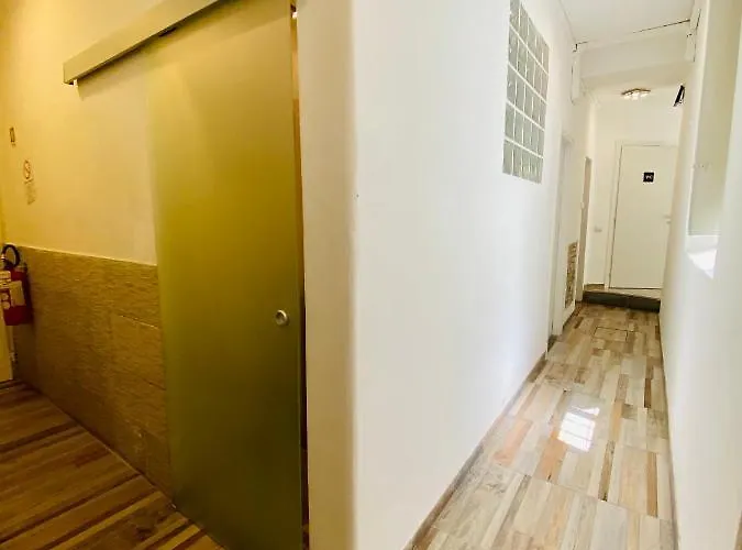 我的好友酒店 *